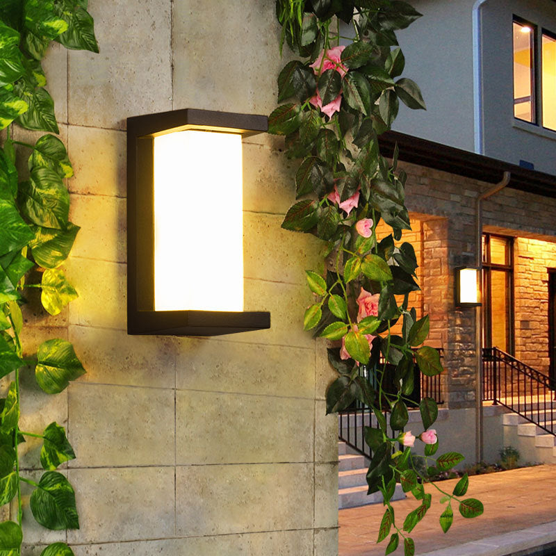 Enduring Glow: Modern Illumination for Your Courtyard