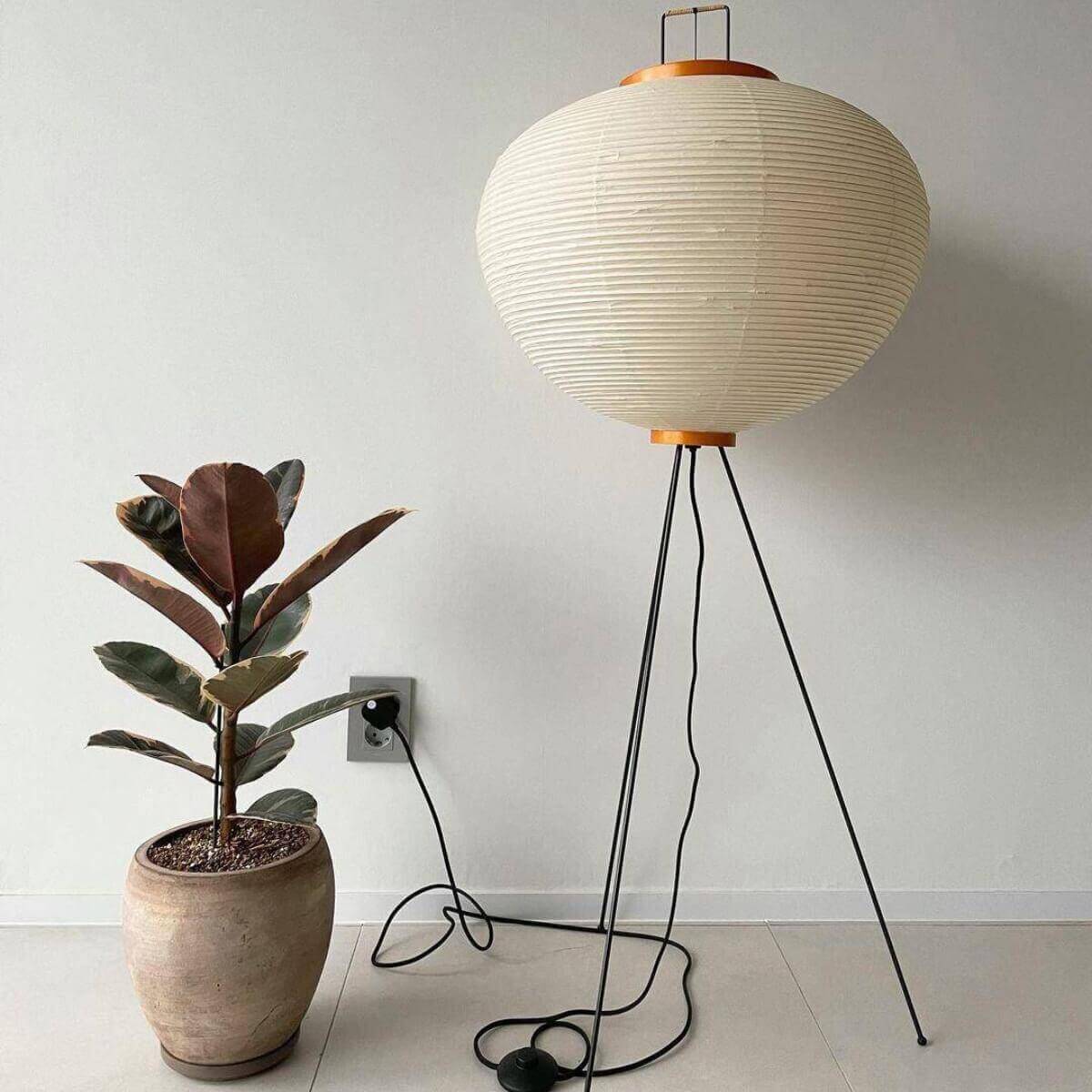 Akari 10A Floor Lamp