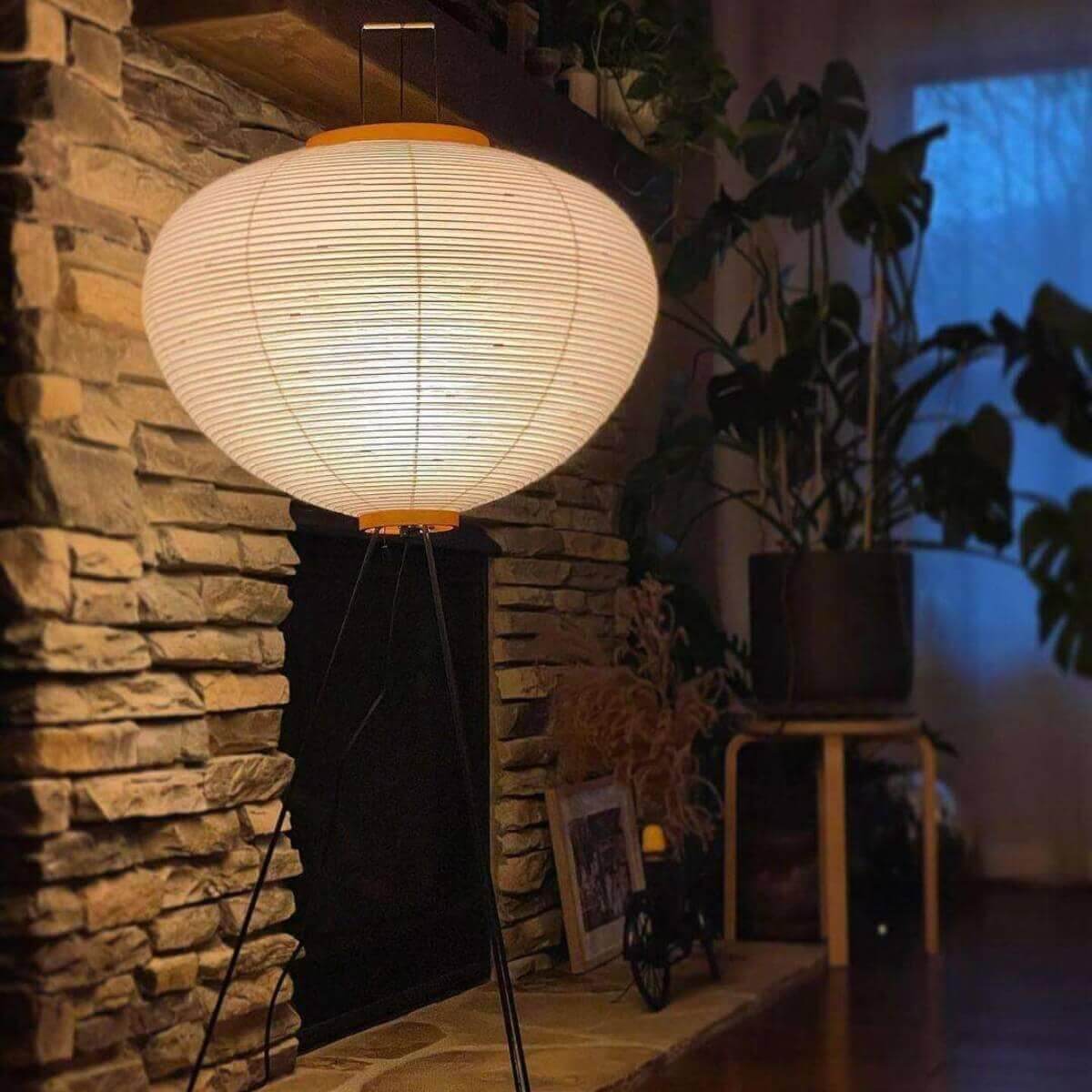 Akari 10A Floor Lamp