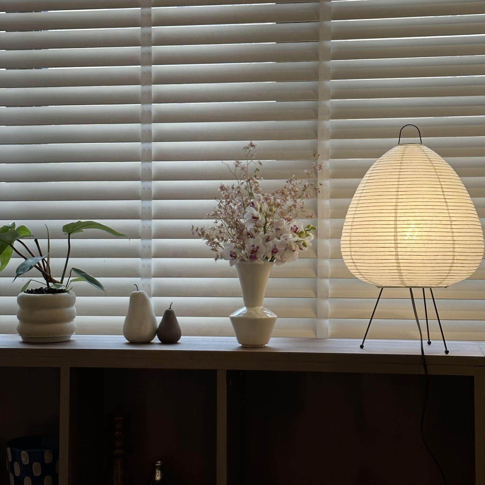 Akari 1A Series Table Lamp