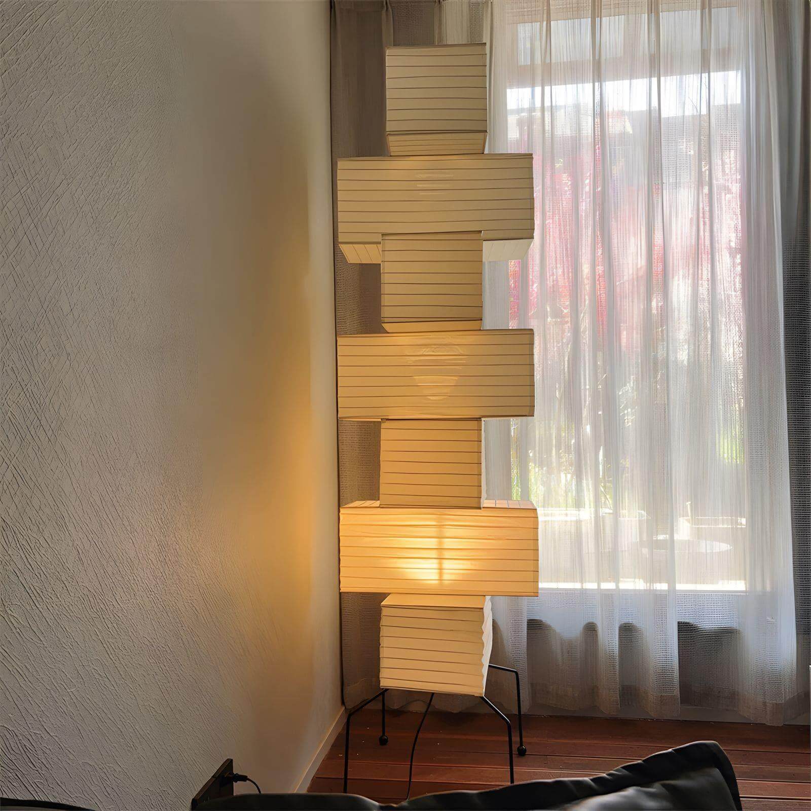 Akari UF4-L10 Floor Lamp