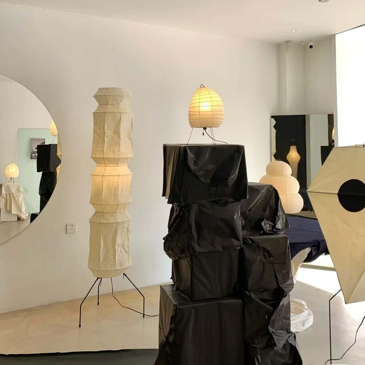 Akari UF4-L6 Floor Lamp