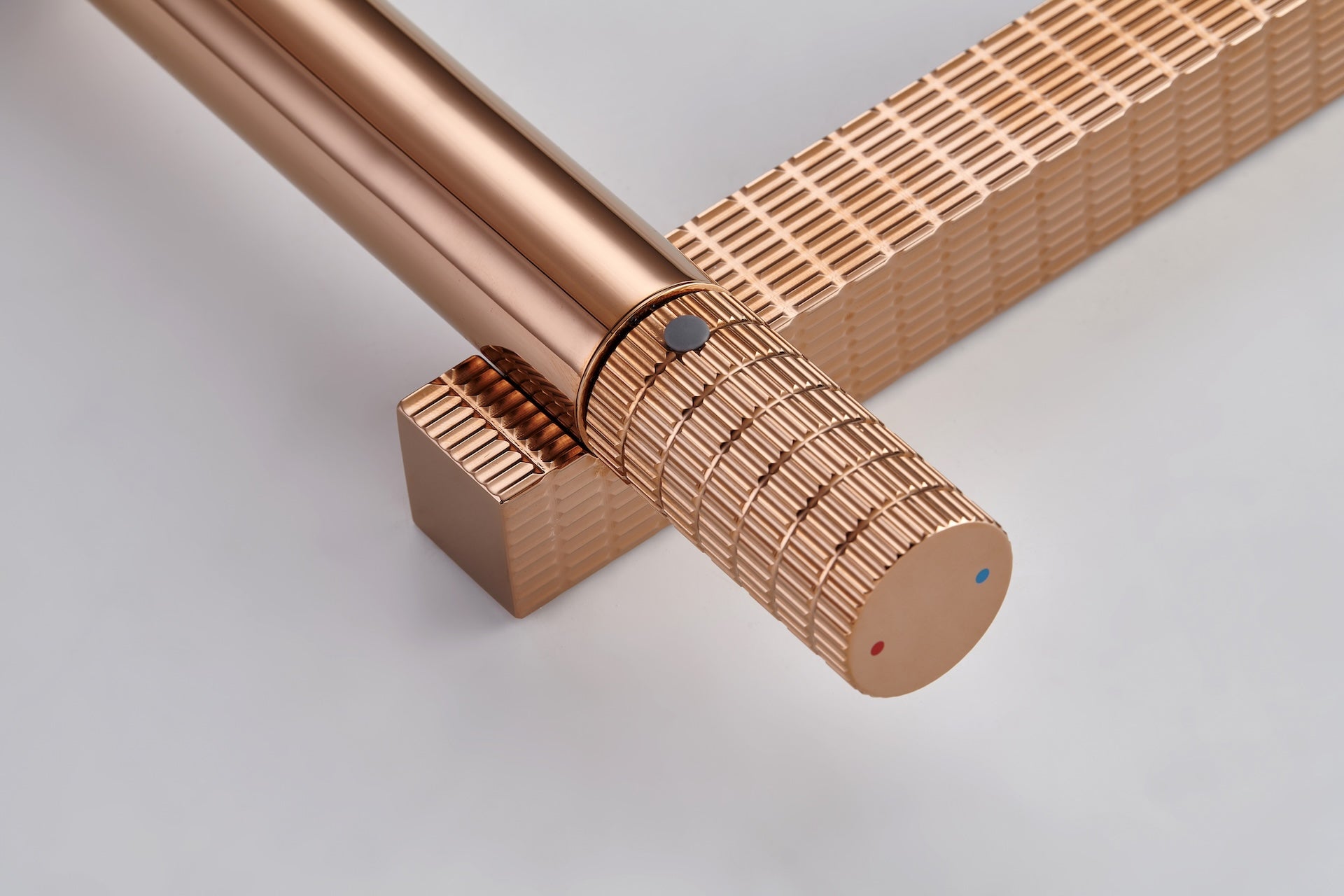 Brushed gold or Brushed Nickel or Matte Black Or Rose Gold single handle brass bathroom faucet with pop up drain