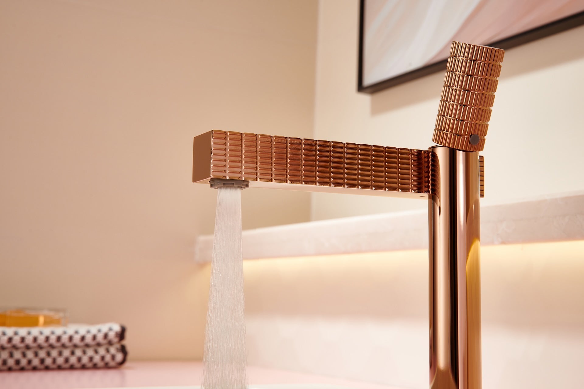 Brushed gold or Brushed Nickel or Matte Black Or Rose Gold single handle brass bathroom faucet with pop up drain