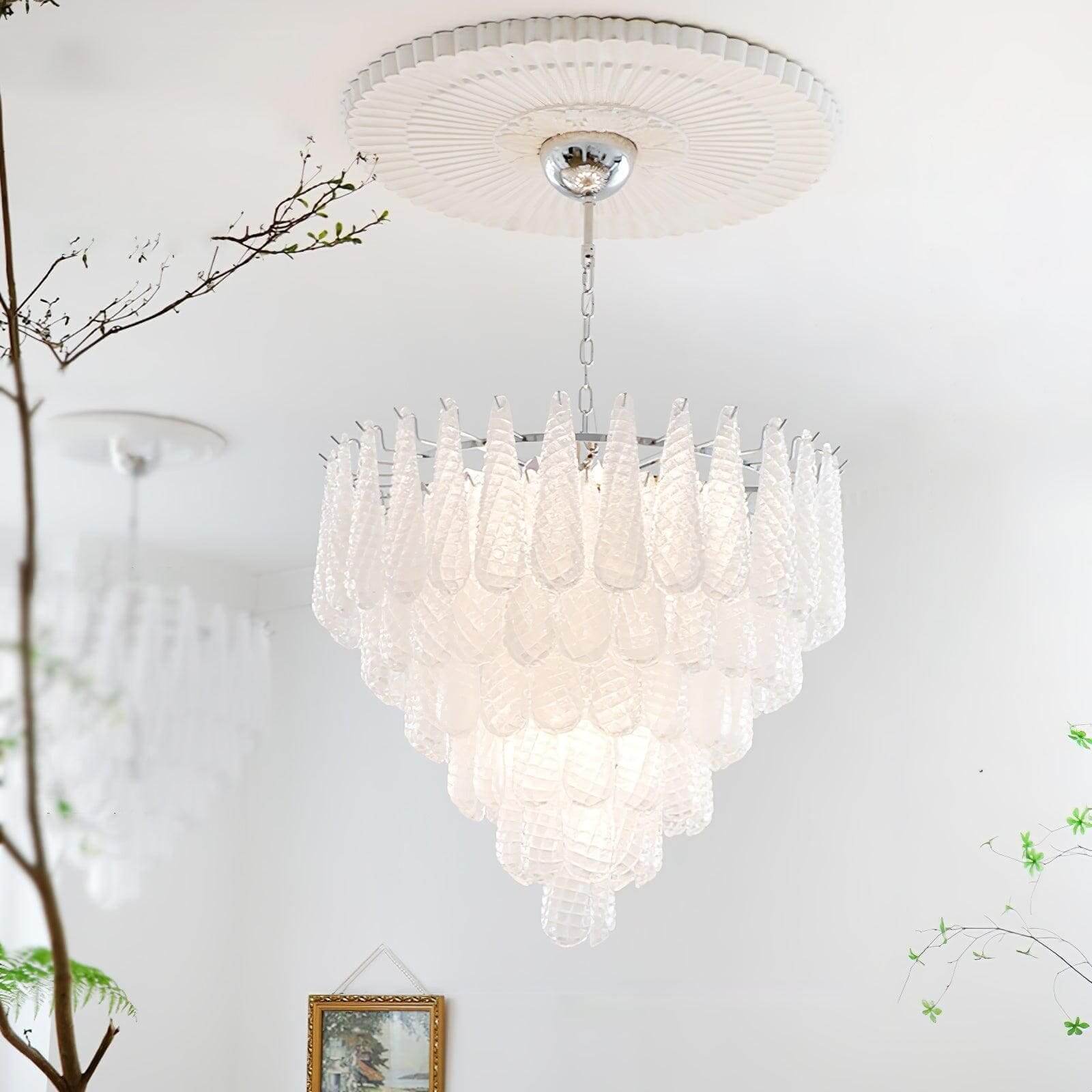 Jatuh Chandelier