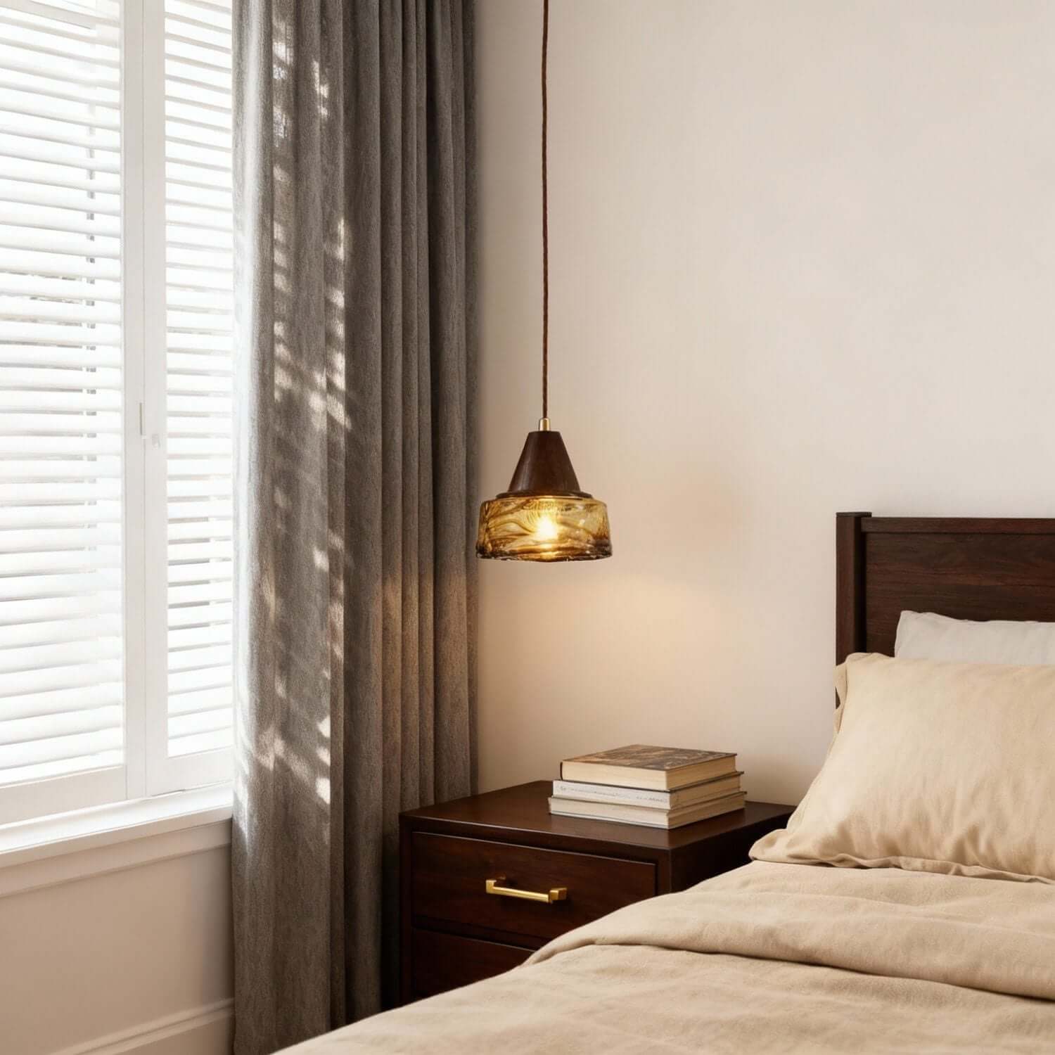 Naviro Pendant Light