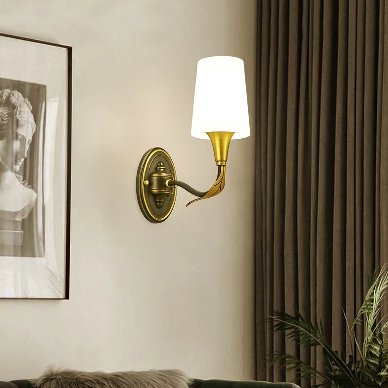Lily's Retro American All-Copper Wall Lamp - Vintage Elegance for Your Living Spaces