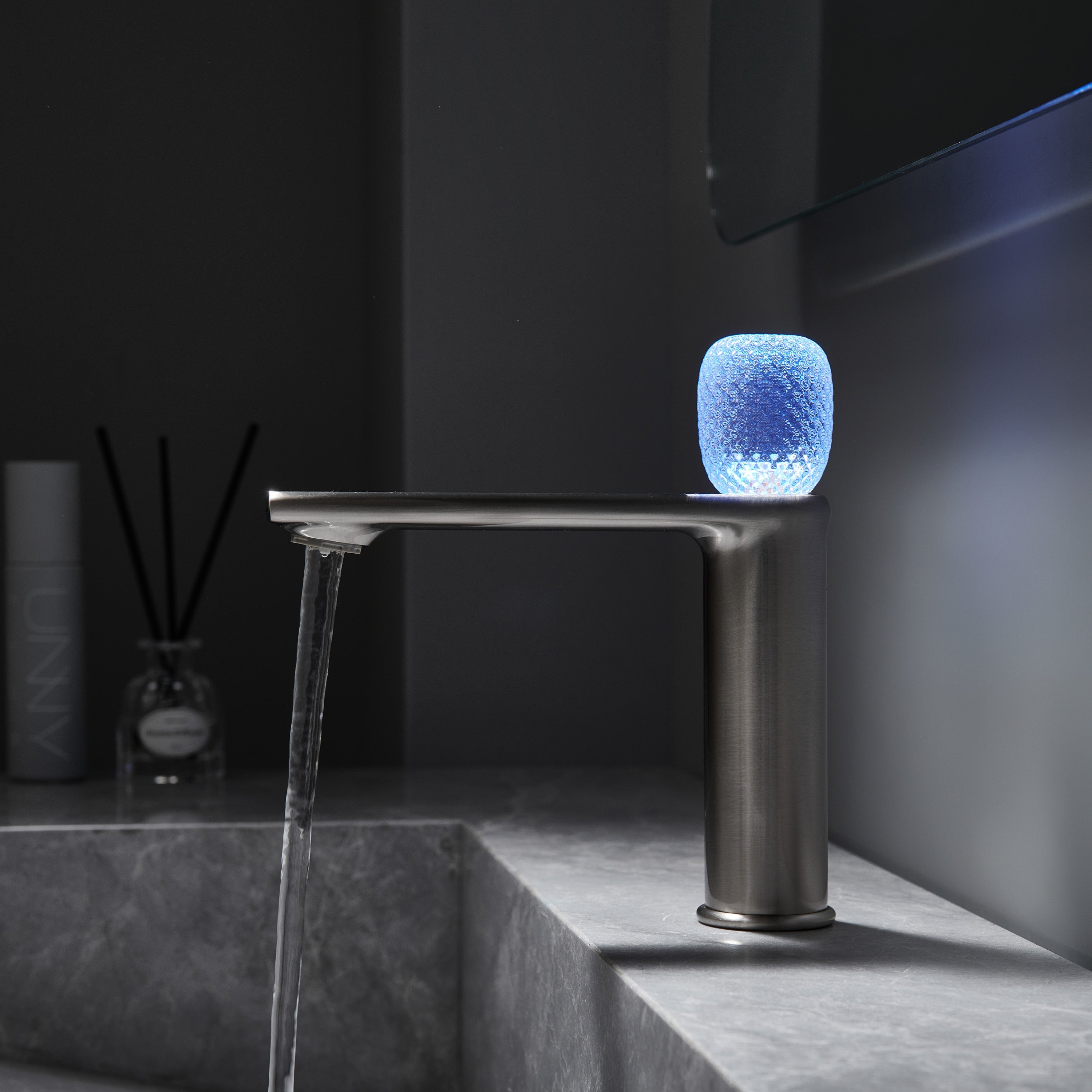 Lumina crystal Single Handle Single Hole Bathroom Sink Faucet with Pop up drain overflow