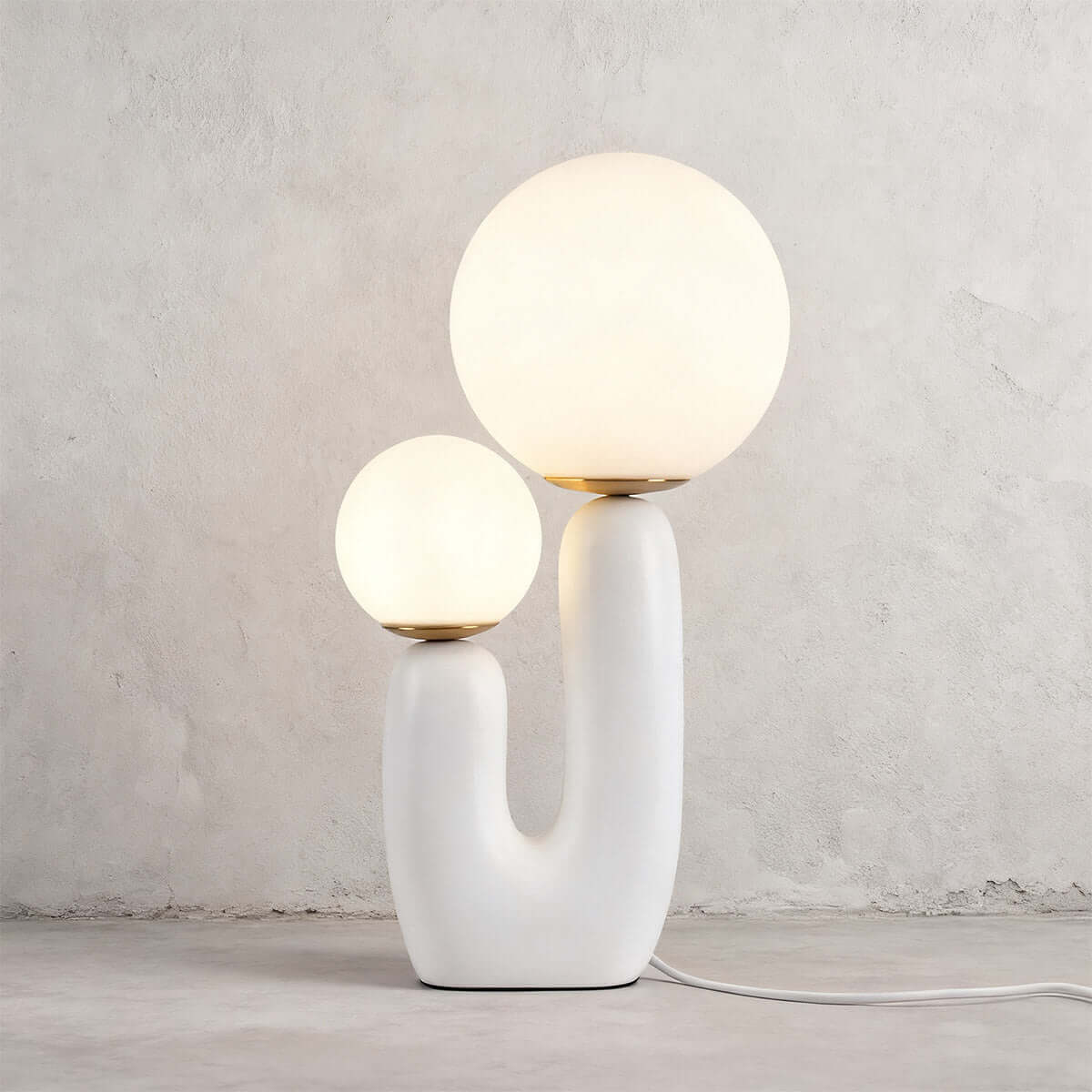 Oo Smooth Table Lamp