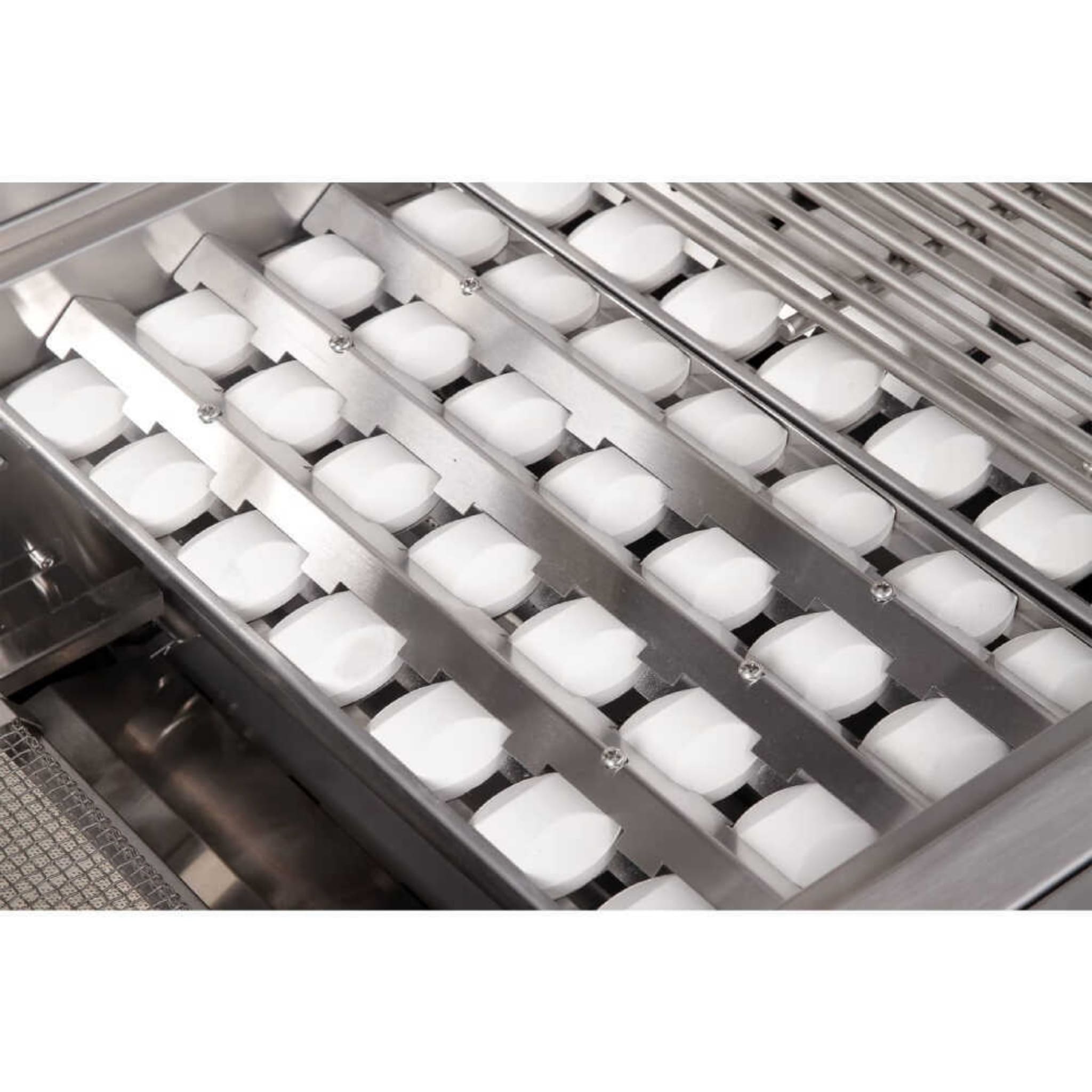 Edgestar 89K BTU 36" Wide Liquid Propane Built In Grill With Insulated Jacket And Double Access Doors (SAK78429)