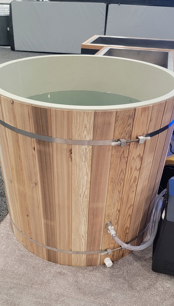Dynamic Cold Therapy PVC Barrel Cold Plunge | Tub Only | Pacific Cedar Exterior | Insulated PVC Interior | Built-In Ergonomic Seat | 42"×39.5" | Chiller-Ready Pre-Connection | Child Safety Cover