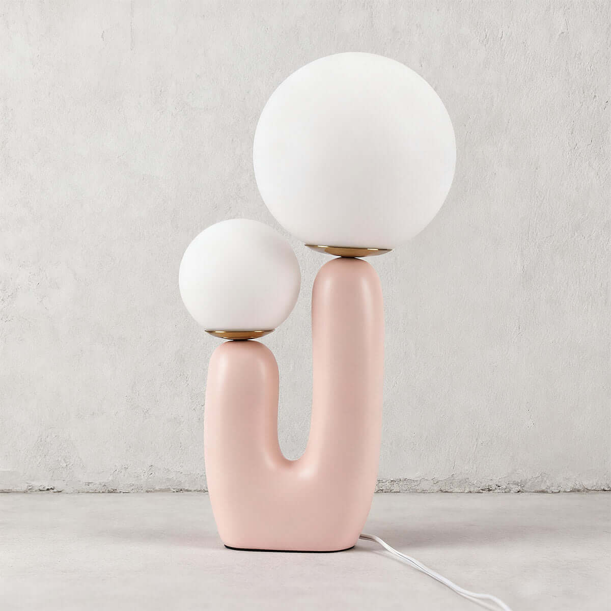 Oo Smooth Table Lamp