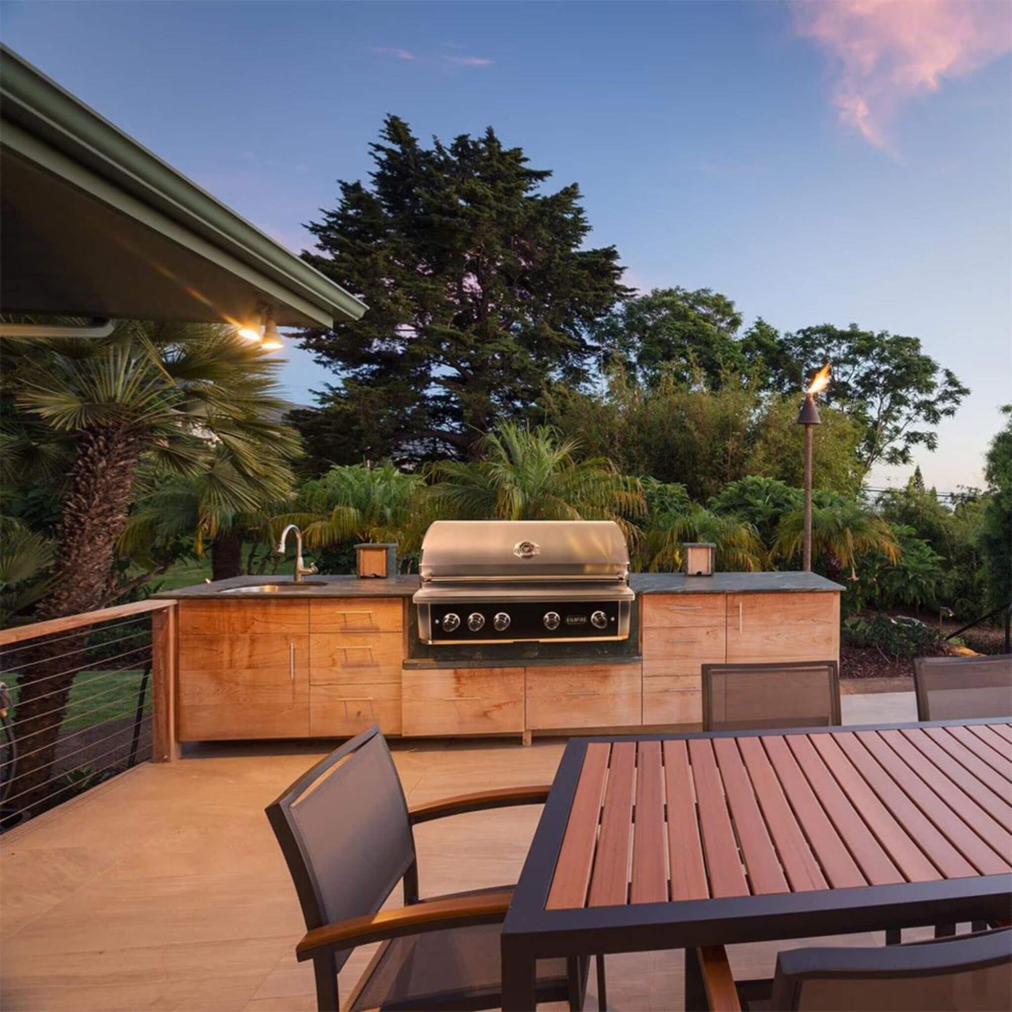 Wildfire Outdoor Living Ranch Pro 42-Inch 304 Stainless Steel Grill [WFPRO42G-BSS/SS] (SAK50263)